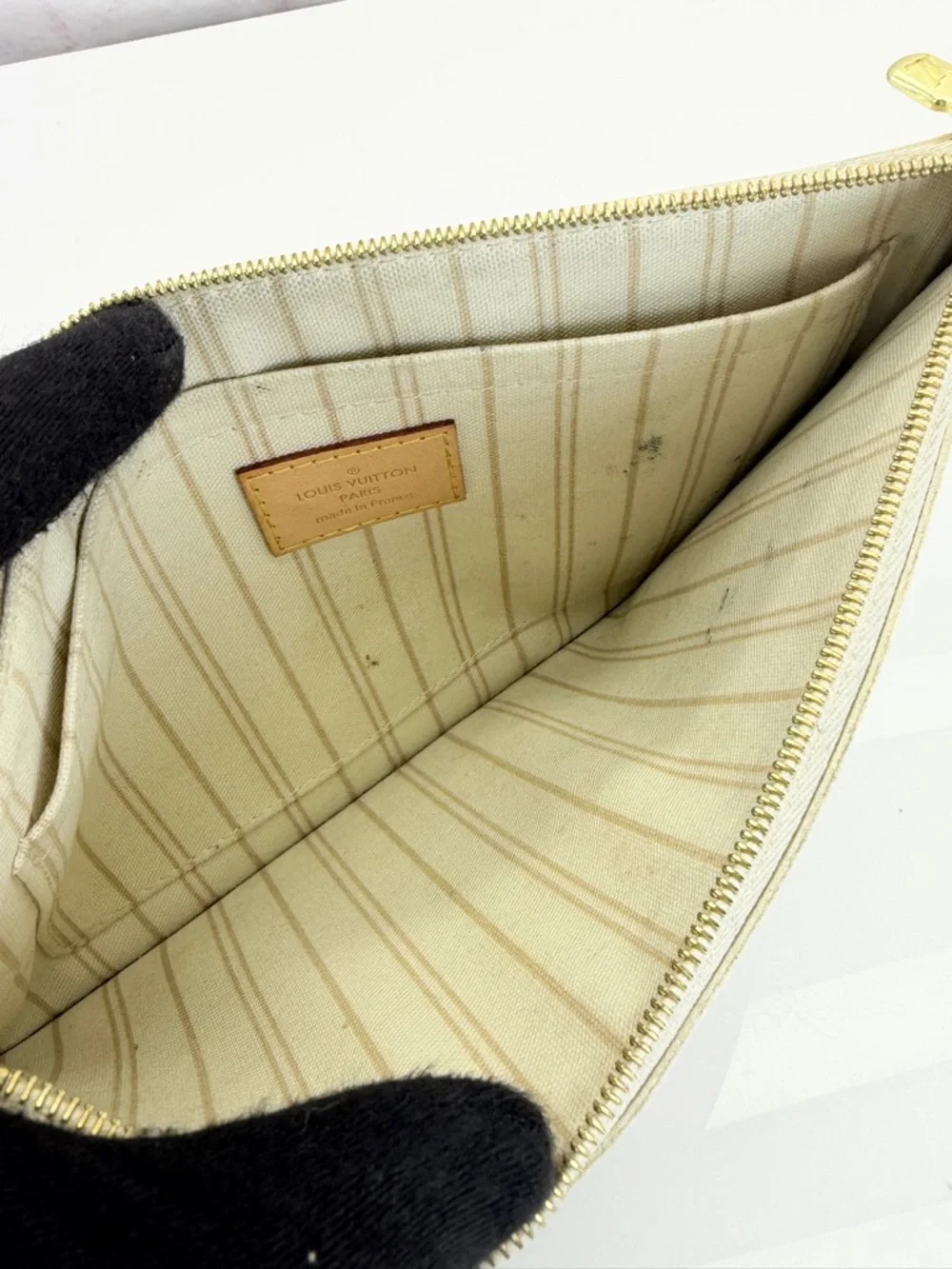 Authentic Louis Vuitton Damier Azur Neverfull Pochette